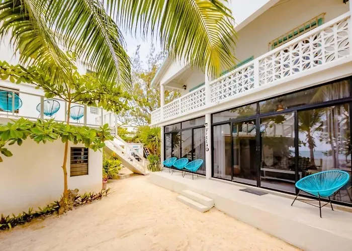 Babylon * San Pedro (Ambergris Caye)