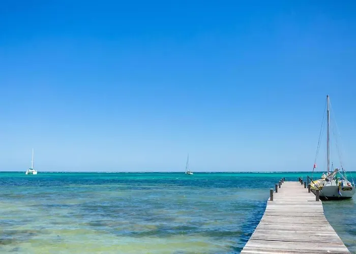 Babylon San Pedro (Ambergris Caye)